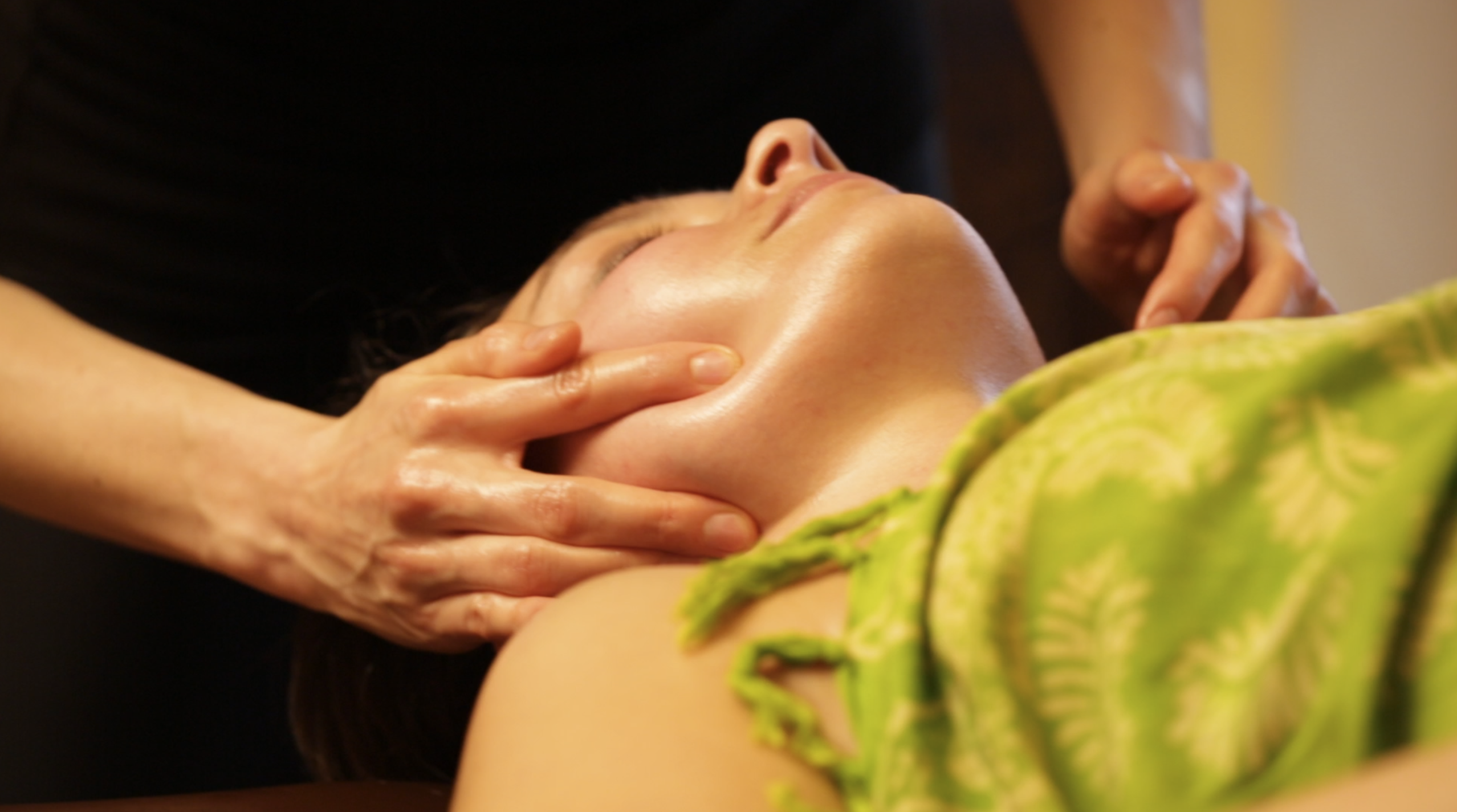 gleboki-masaz-twarzy