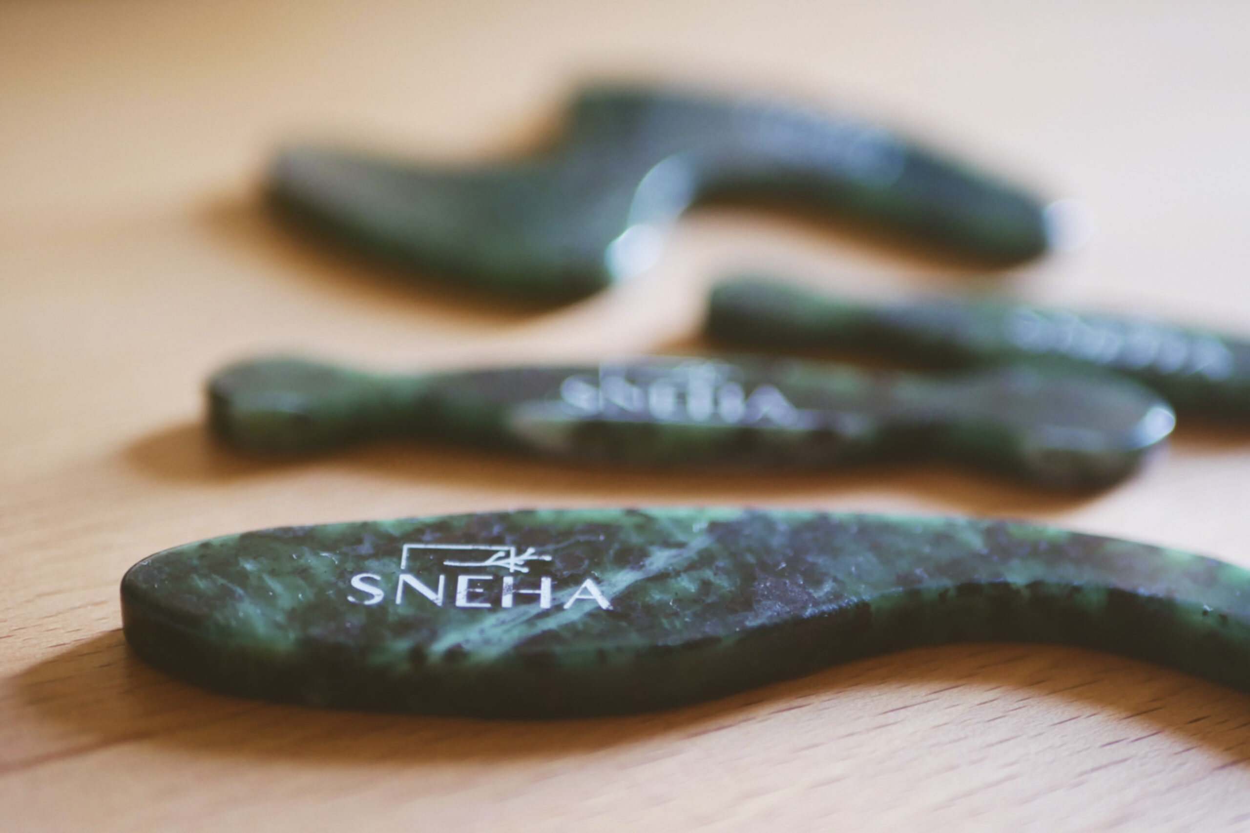 ksztaltki-kamienne-do-masazu-twarzy